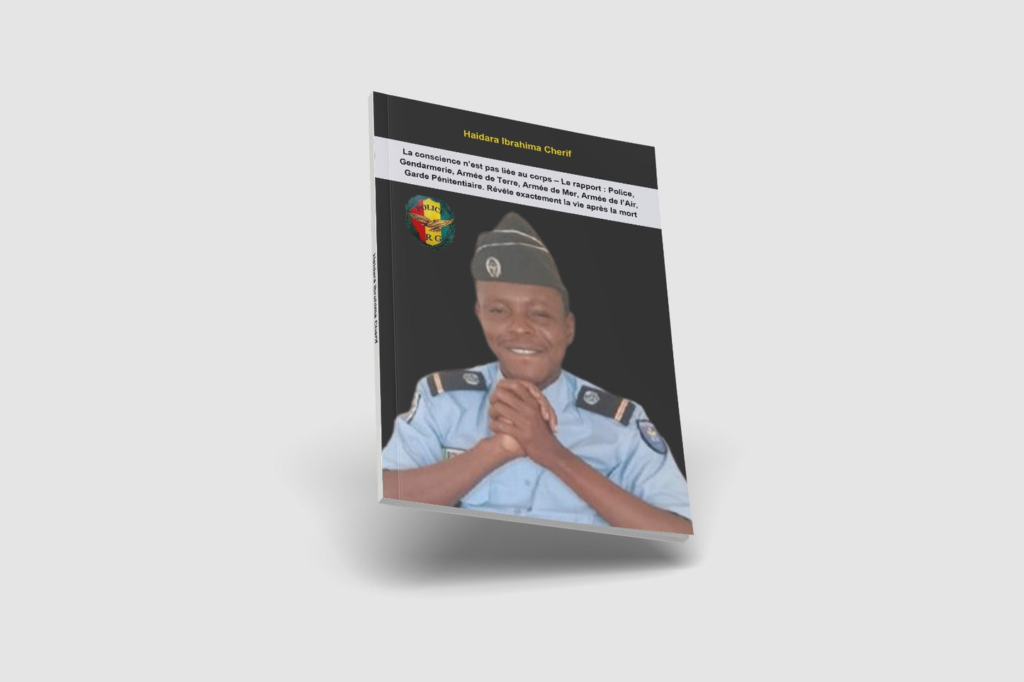 Livre 1 : " Almaarifat Hidjab( la connaissance cachée). Livre 2: " la voie du soufisme"  livre 3 : " La philosophie Militaire " Livre 4 : " le Don des élus"